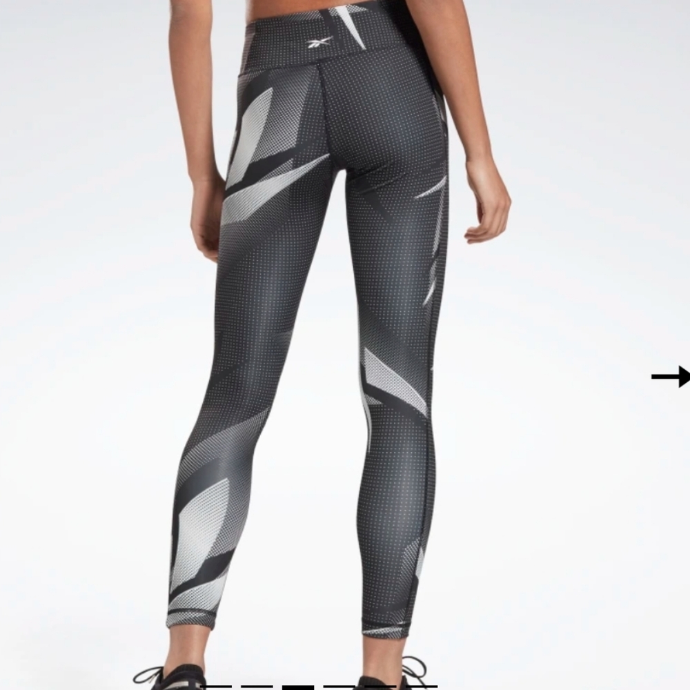 Like new! Reebok leggings